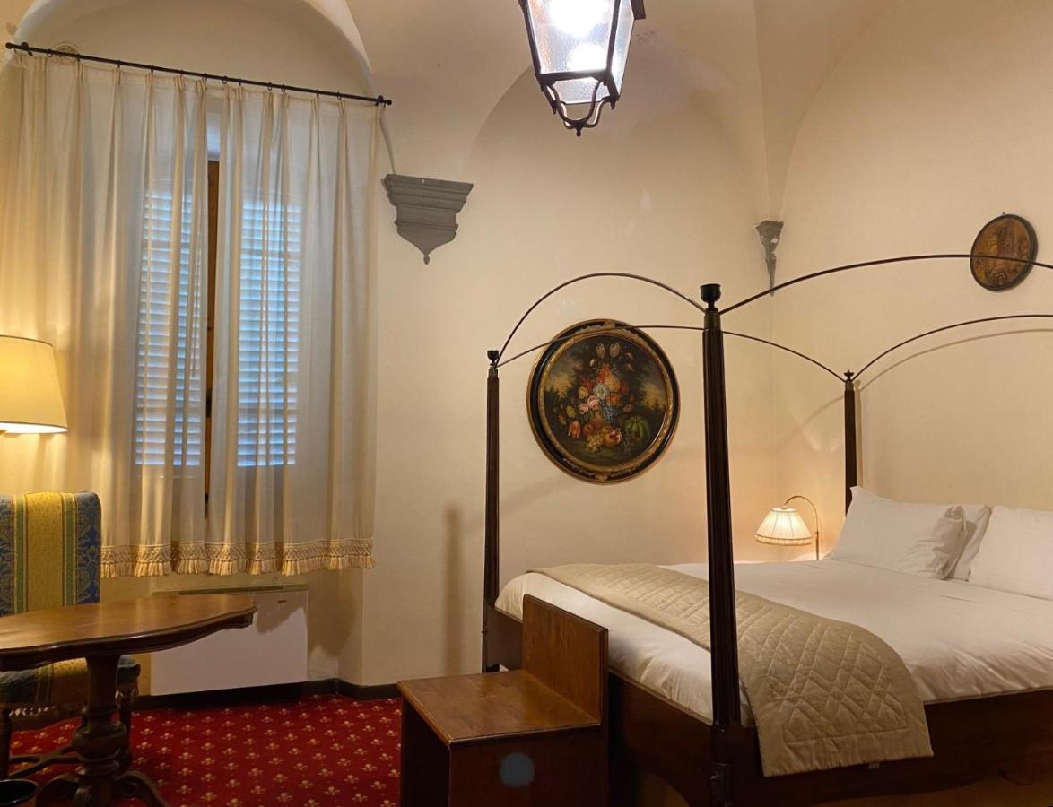 Quattro Gigli Hotel Montopoli in Val dʼArno Buitenkant foto